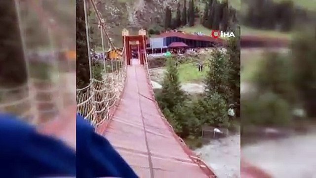 Asma köprünün halatı koptu: Çok sayıda ölü ve yaralı var!