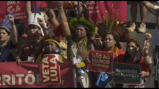 Brasile, marcia delle donne indigene per chiedere giustizia climatica