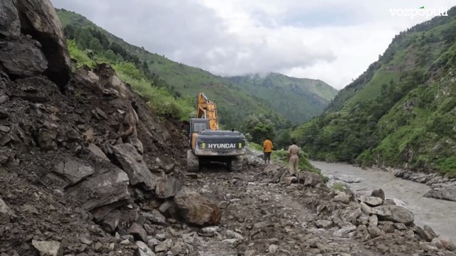 El colapso de carreteras y puentes dificulta el rescate de desaparecidos en el Himalaya indio