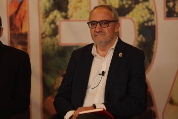 Vecinos critican a Olegario Ramón