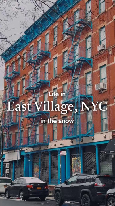Snowfall in East Village NYC | Winter Vibes & Street Scenes in Manhattan