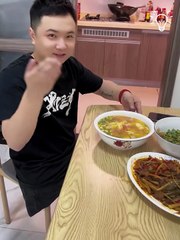 Inspiring with no legs does everything himself!