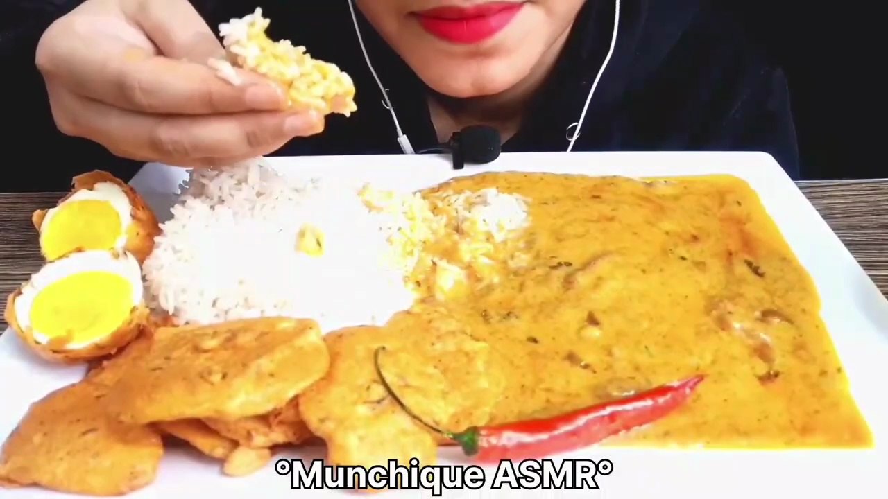 Eating Indian Food - Rice With Kadi Pakora | ASMR Eating - Mukbang