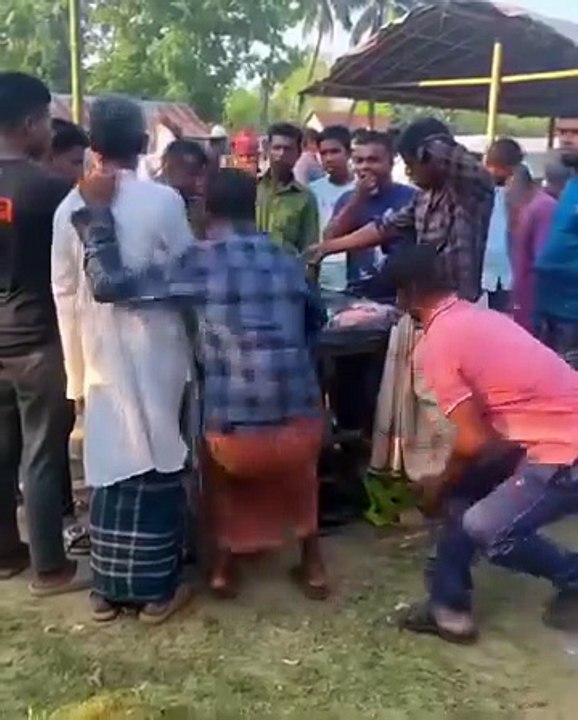 🤣 আহারে বিনোদন — pure comedy gold! These moments will leave you laughing out loud 😁😆 Don’t miss the fun — it’s all happening here! #everyoneシ゚ #foryouシ #highlightseveryonefollowers2024 #hilights #FunniestMoments