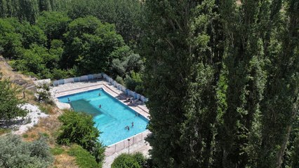 Dağların zirvesinden doğal havuza: Nesiller burada yüzmeyi öğrendi