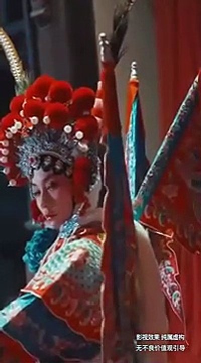 Street thugs messed with the wrong person! The seemingly meek female vendor is a feared war goddess!