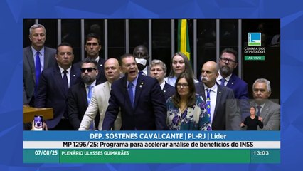 Sostenes pede perdão a Hugo Motta