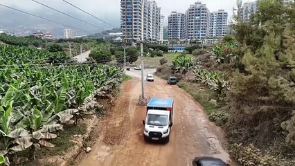 Dikkat elektrik direği çıkabilir! Sürücüleri çıldırtan yol