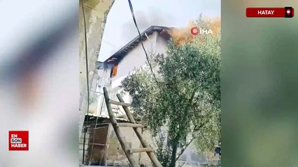 Hatay'ın Kırıkhan ilçesinde bir evde çıkan yangın