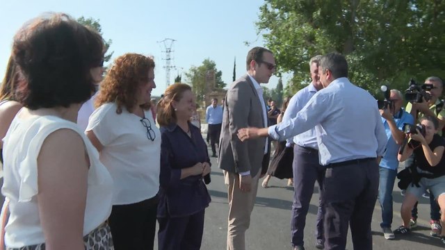 Mazón asiste a la puesta a punto de la CV 50 a su paso por Cheste tras la dana