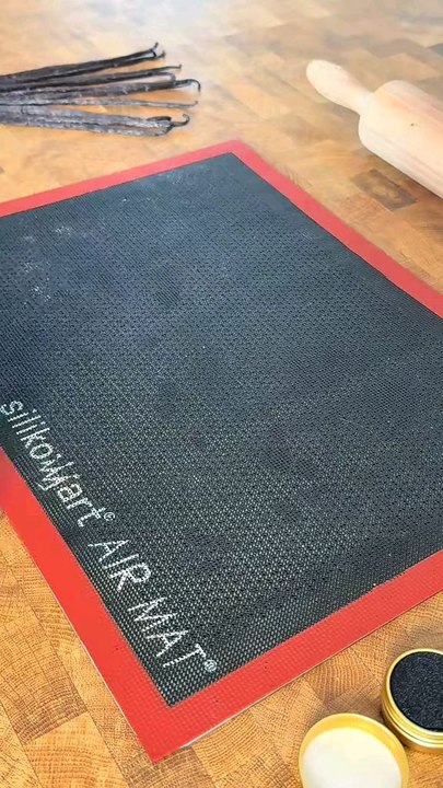 Lets make a blueberry cheese pie#fypageシ #foryourpage #baking #homecooking #goodfood #foodlovers #recipe #simplerecipe #partyfood #dessert  #sweets #eating #foodie #pie #blueberry  #yummyfood #snacks #bakingtime #deliciousfood #viralrecipe #dessertrecipe