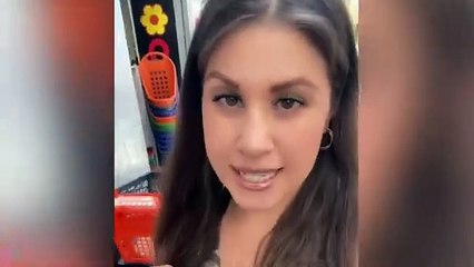 NON SOPPORTA LA SUOCERA E DECIDE DI MANDARGLI UN MESSAGGIO NEL GIORNO DEL SUO ANNIVERSARIO!!