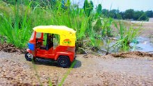 CNG Auto Rickshaw 3 Wheeler Accident Muddy River Pulling Out Mini Jcb 3dx   Tractor Cartoon _ CS Toy