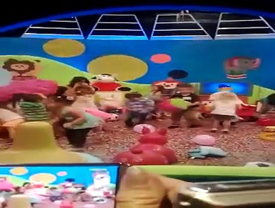 Bet On Your Baby Uruguay Episode Clip from 7.21.2015 There's some wild babies playing around in the Baby Dome!