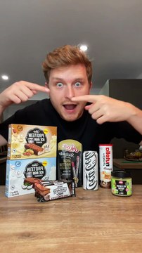 On Teste les Snacks Protéinés les Plus Bizarres (Nutella Protéiné?!)