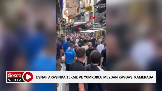 Fatih’te esnaf arasında tekme ve yumruklu meydan kavgası kamerada: Çekpasla saldırdı