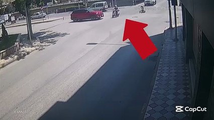 Amasya'da Otomobille Elektrikli Bisiklet Çarpıştı