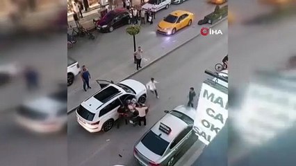 Van'da trafikte bıçaklı kavga