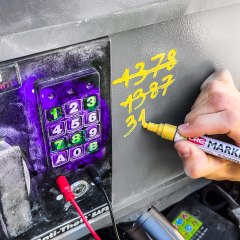 Opening an abandoned 10-year-old safe! 💰 Amazing find by the builders