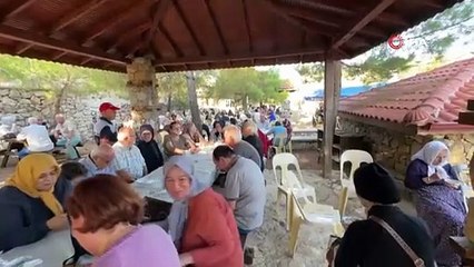 Tarihi Sarıhacılar’da bin kişilik aşure ikramı