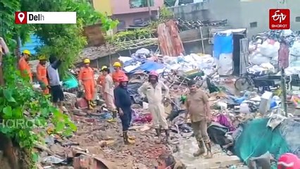 100 Feet Wall Collapses In South East Delhi; 8 Dead Including 2 Children