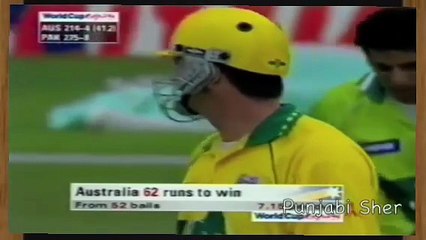 Wasim Akram 4 times out Michael Beven| Wasim Akram wickets against Australia.