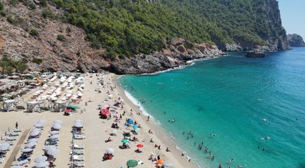 Alanya kavruluyor: Tatilciler çareyi Kaleopatra'da buldu