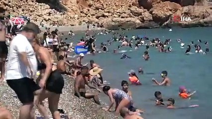 Antalya’nın denizi bile yanıyor:  Termometreler 45, deniz suyu 32 derece