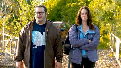 Josh Gad & Kaya Scodelario Spiral Into Murder in Adulthood Trailer