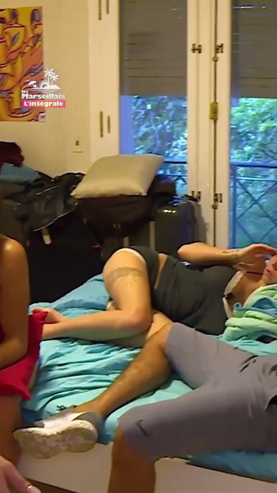 Paga est brisé par les mots d'Adixia ! Extrait des Marseillais de W9