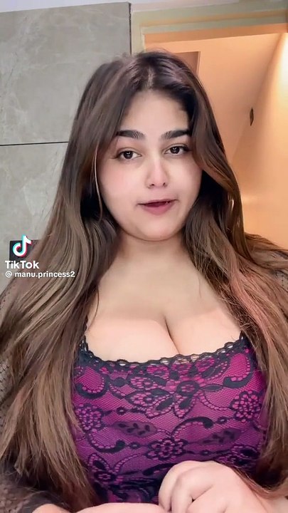🔥 Beautiful Stylish Hot Girl Look | Trendy Glamour Vibes 2025 | Must Watch! #Shorts