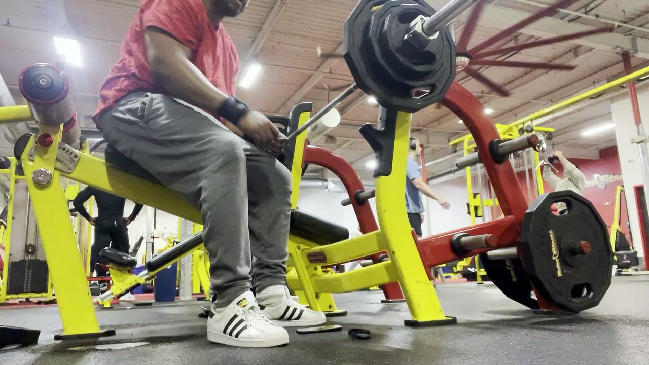 2 of 4 Sets of Decline Bench Press