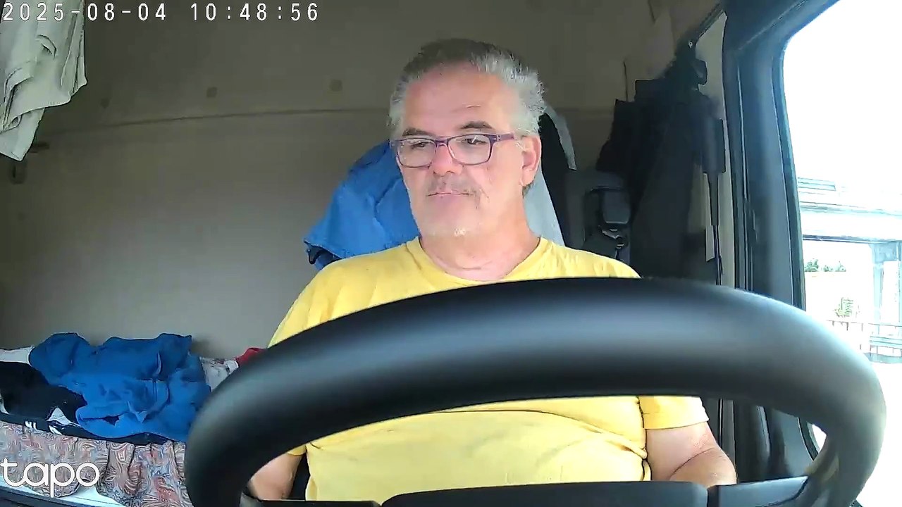 Quindici minuti prima dell'incidente, l'autista del camion che il 4 agosto ha travolto l'ambulanza della Misericordia di Terranuova Bracciolin