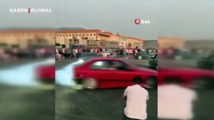 İzmir'de tehlikeli şov: Çarptığı gibi yere savruldu