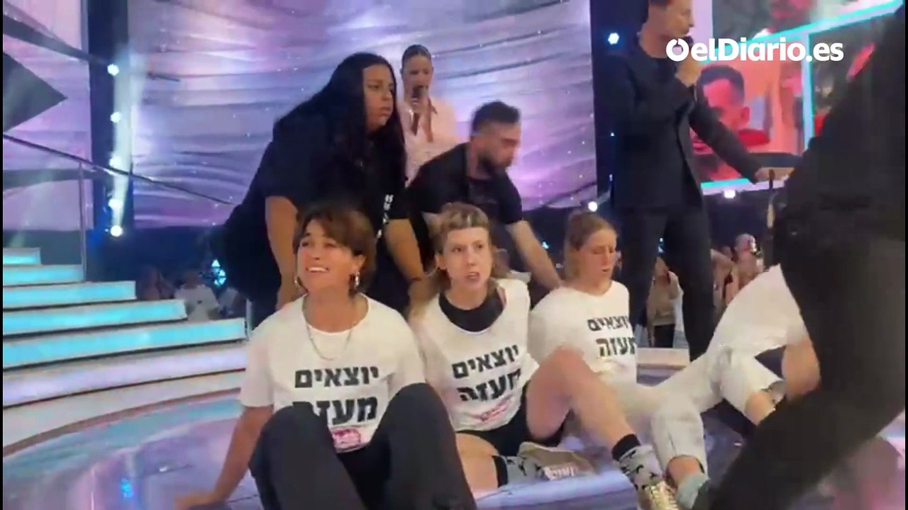 Un grupo de activistas irrumpe durante la emisión de Gran Hermano en Israel para pedir el fin del exterminio en Gaza