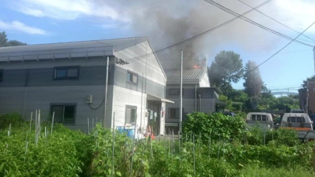 고양 전동킥보드 배터리 보관 창고 화재... 열폭주 / YTN