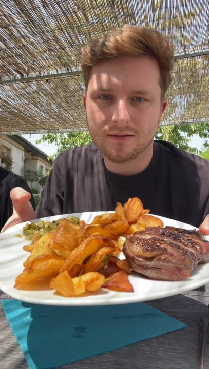 Je suis en vacances dans le Périgord ! 😍✨Je vous montre tout ce que j’ai mangé et ce que j’ai fait aujourd’hui 🥳Tu connais une spécialité de la région qu’il faut absolument que je goûte avant de partir ? 👀