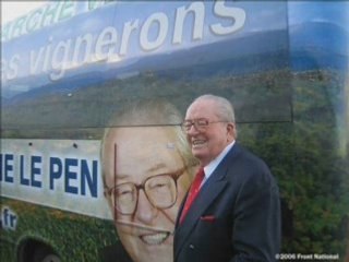 Jean-Marie LE PEN au Maire PC de Nanterre