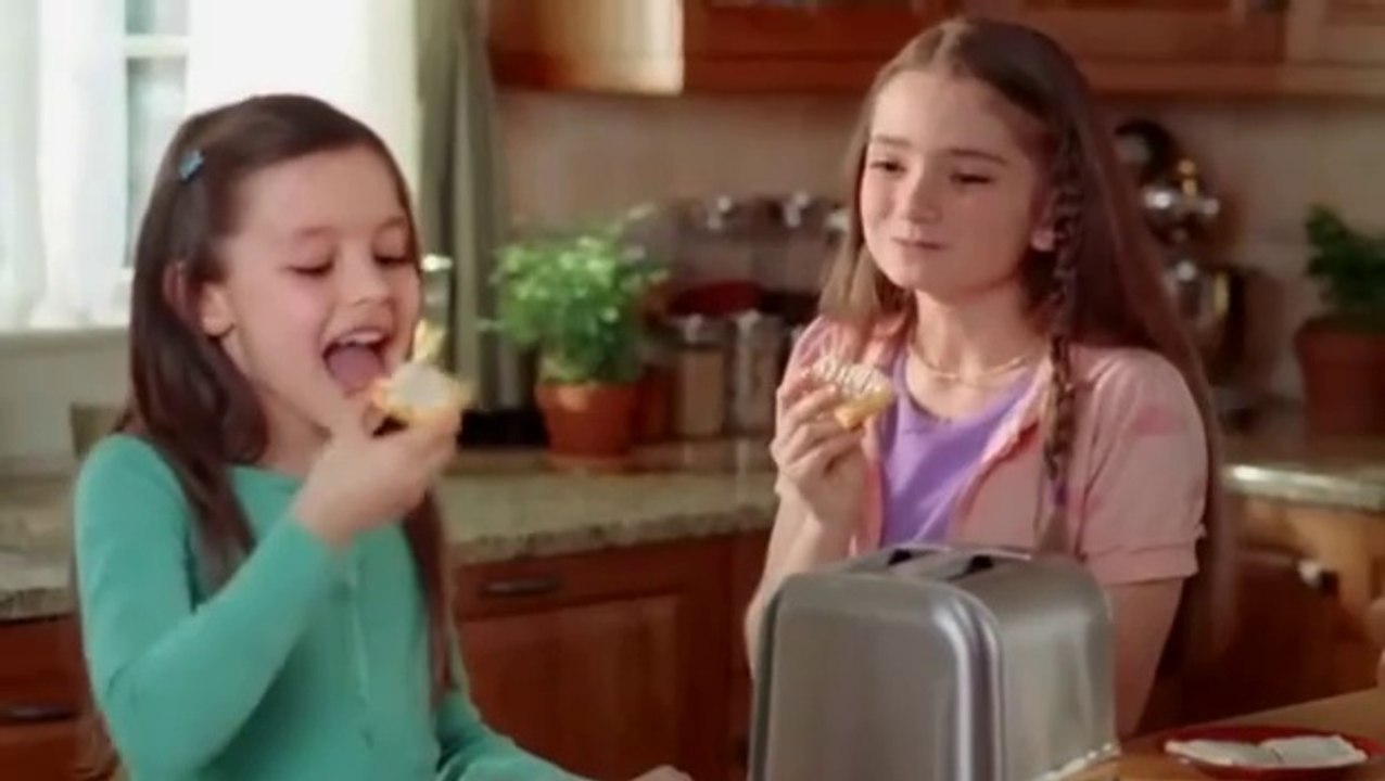 Bet On Your Baby Uruguay Episode Clip from 3.19.2013 Can you see the difference between a strawberry Poptart and a strawberry Toaster Strudel?
