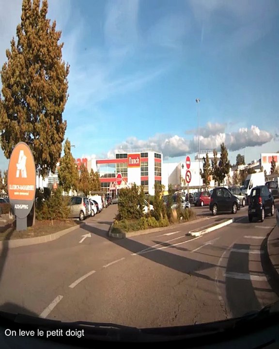 La Route des Rires_Moments Amusants Inattendus_1753207202