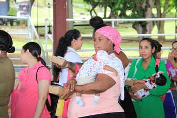 Culmina Semana Mundial de la Lactancia Materna con feria familiar y la 'Gran Tetada'