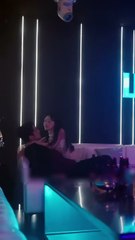 After leaving jerk, she gave her first night to his cold CEO brother, who loved her into a queen!