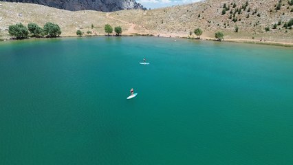 Soğuk suyuyla serinletiyor! 50 metre yükseklikten akan güzellik