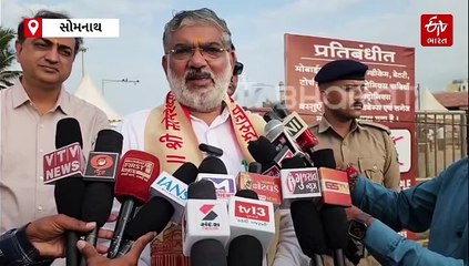 શ્રાવણ માસના ત્રીજા સોમવારે સોમનાથમાં ભક્તોની ભીડ, વન મંત્રી મુળુ બેરા દર્શને પહોંચ્યા