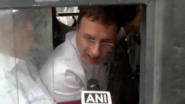 Randeep Surjewala SLAMS Govt, EC After Detention In Delhi Protest