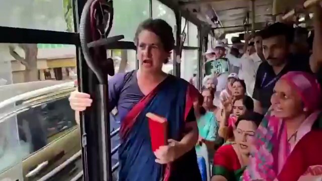 Delhi Police Detain Rahul, Priyanka, Sanjay Raut During INDIA Bloc Protest March