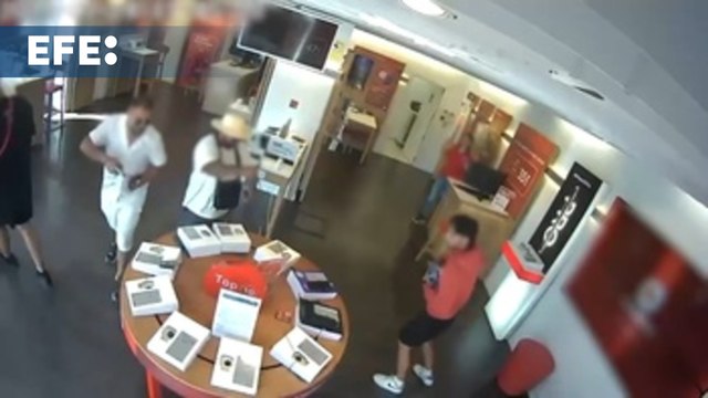 Cuatro detenidos por robar 21 móviles de alta gama a plena luz del día en La Rinconada (Sevilla)