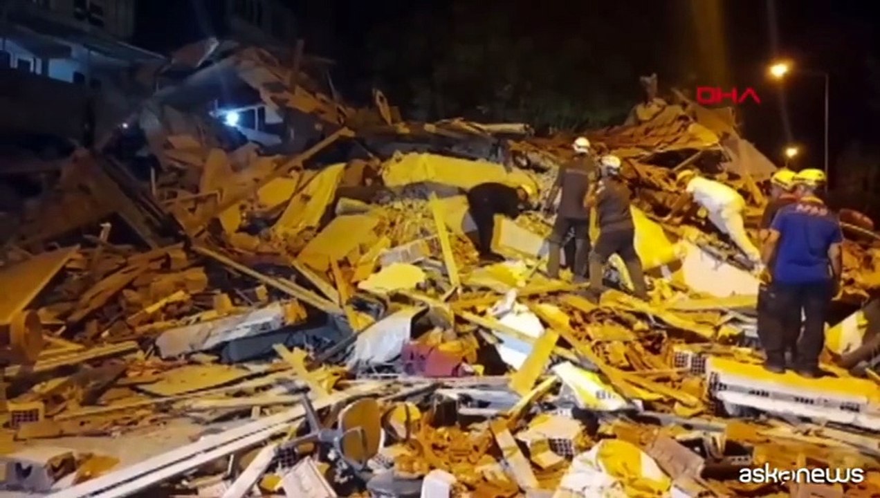 Turchia, terremoto di magnitudo 6.1 nella provincia a Sindirgi