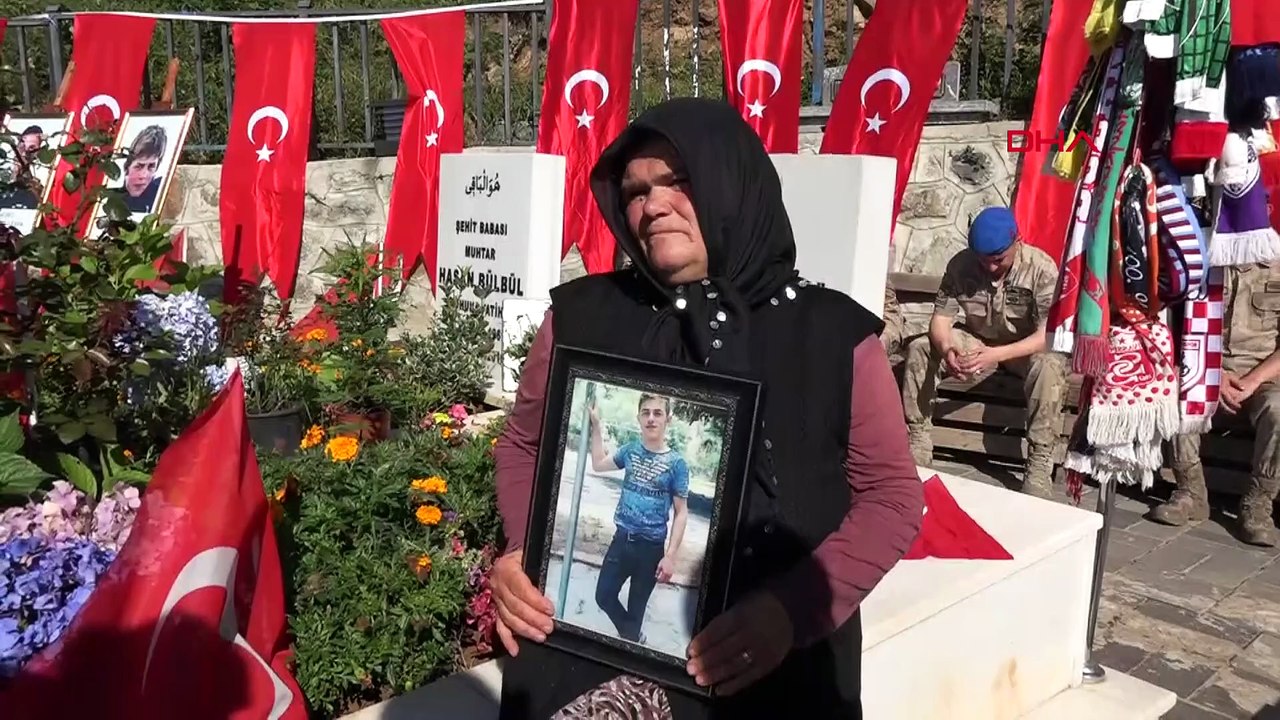 Şehit Eren Bülbül, şehadetinin 8. yılında mezarı başında anıldı