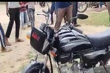 बाइक पर काला नाग, गांव में मचा हड़कम्प